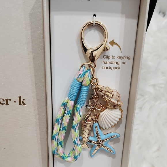 💛🔹️Piper K🔹️ Natural Shell Handpainted   Starfish Sardine Bag Charm Key Chain - Picture 4 of 6